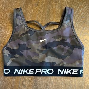Nike Pro Camo Bra